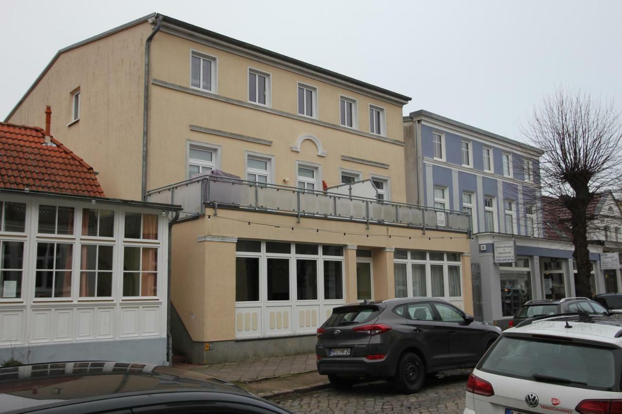 Ferienwohnung In Warnemuende, Friedrich-Franz-Strasse 11 罗斯托克 外观 照片